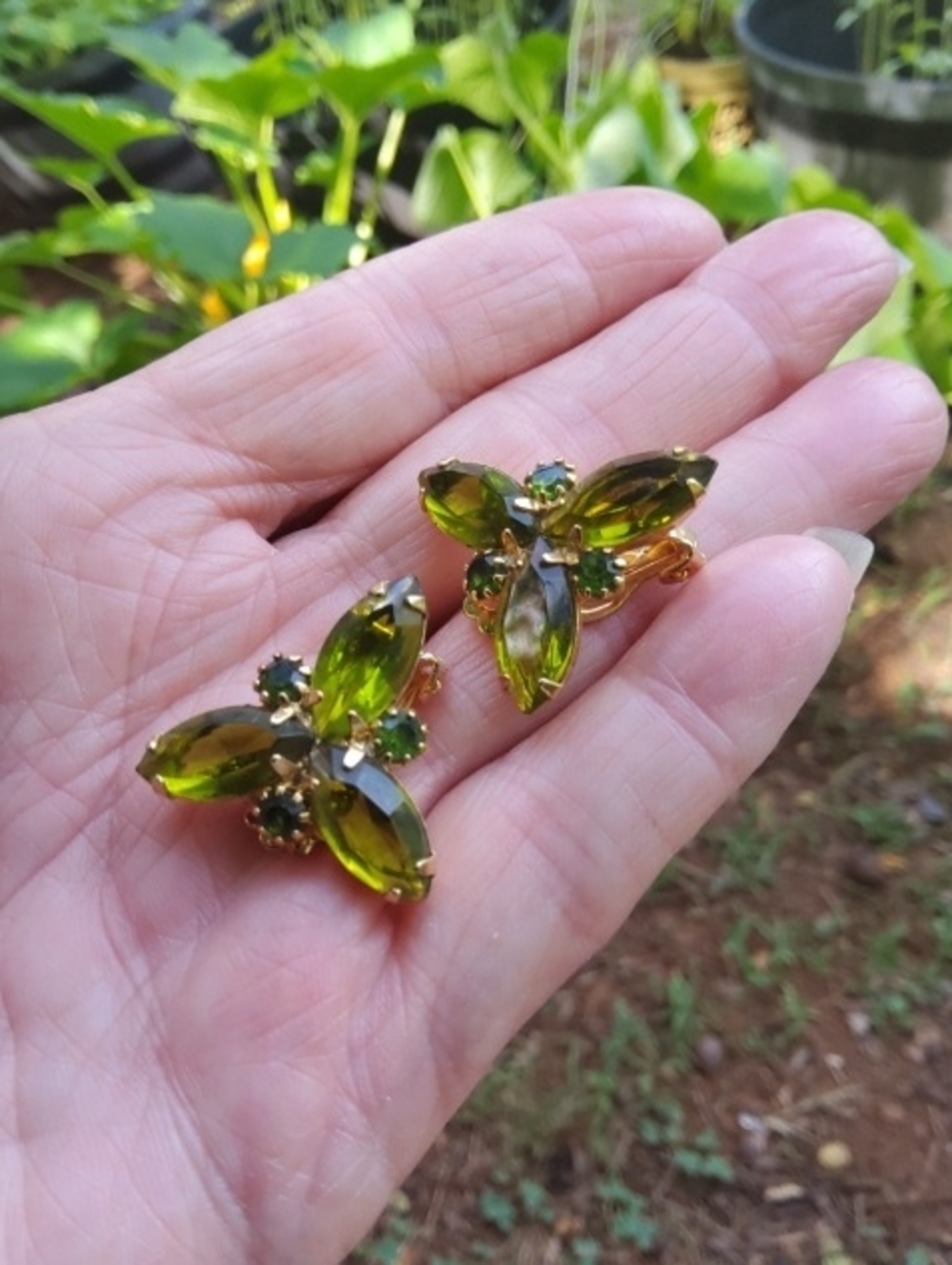 Vintage Goldtone Clip- on green earrings
